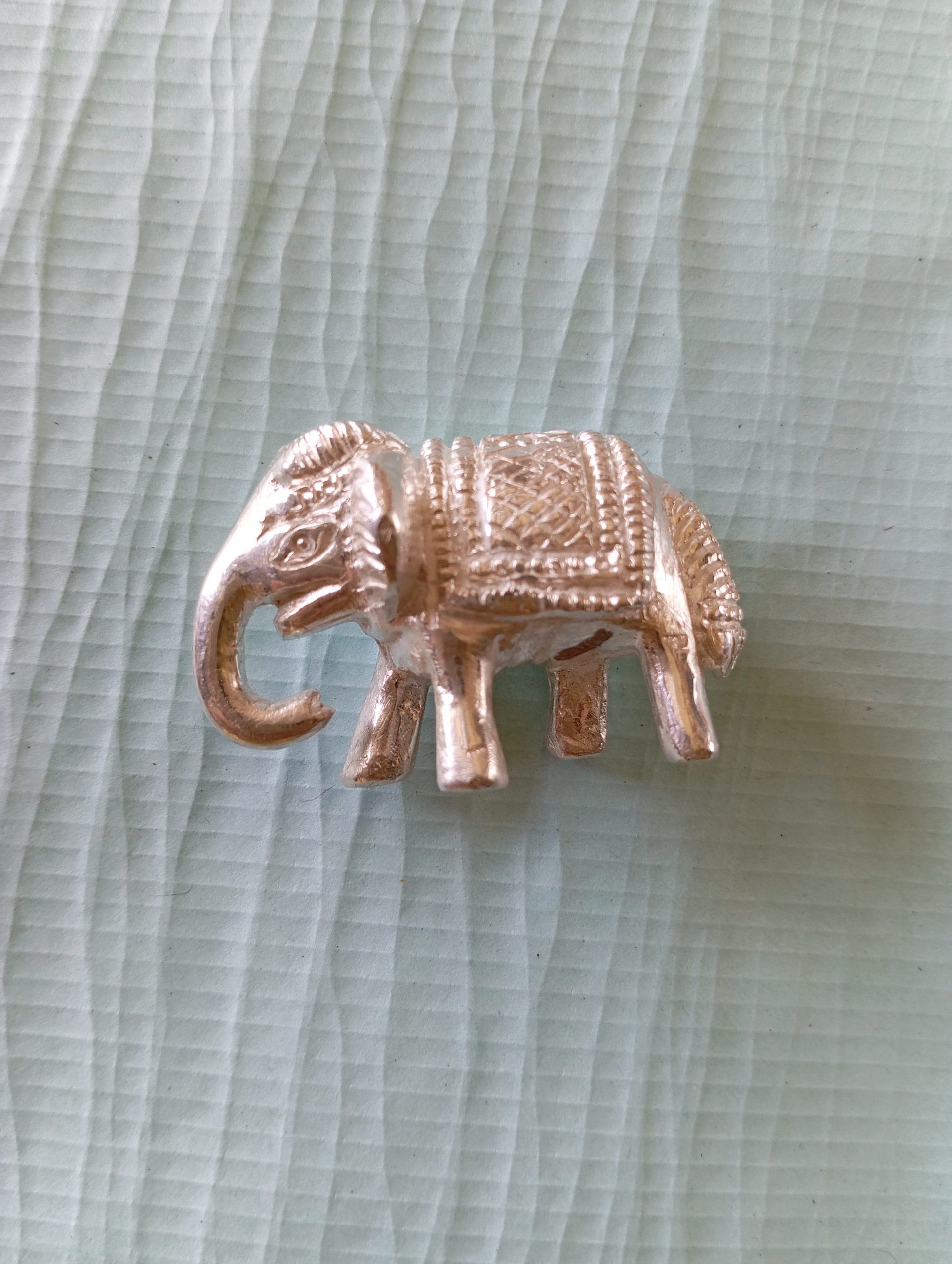 65 ग्राम शुद्ध चांदी (99.50%) से बना बिना जोड़ का हाथी ll pure silver jointless ELEPHANT ll with 99.50% hallmark - Image 2