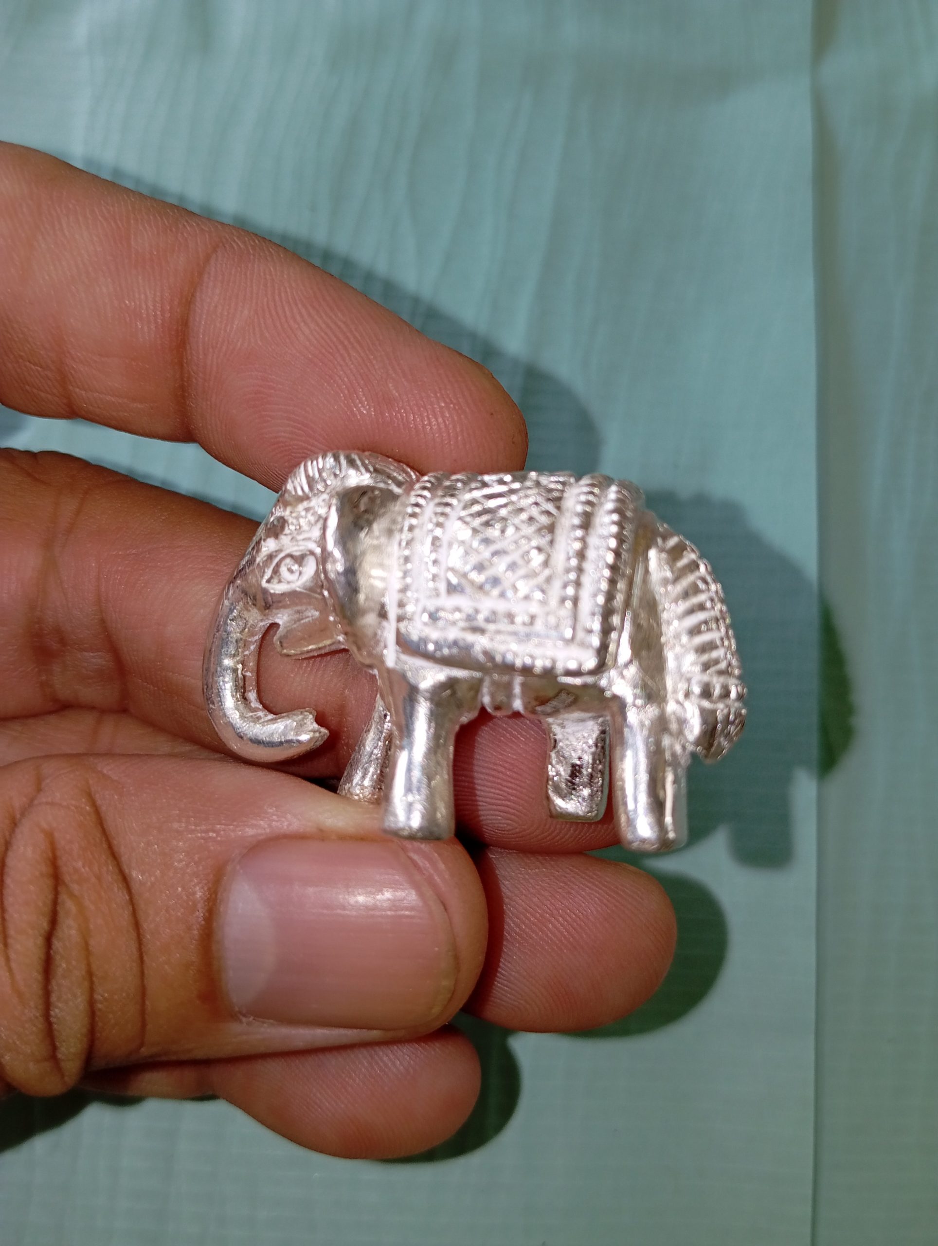65 ग्राम शुद्ध चांदी (99.50%) से बना बिना जोड़ का हाथी ll pure silver jointless ELEPHANT ll with 99.50% hallmark - Image 4