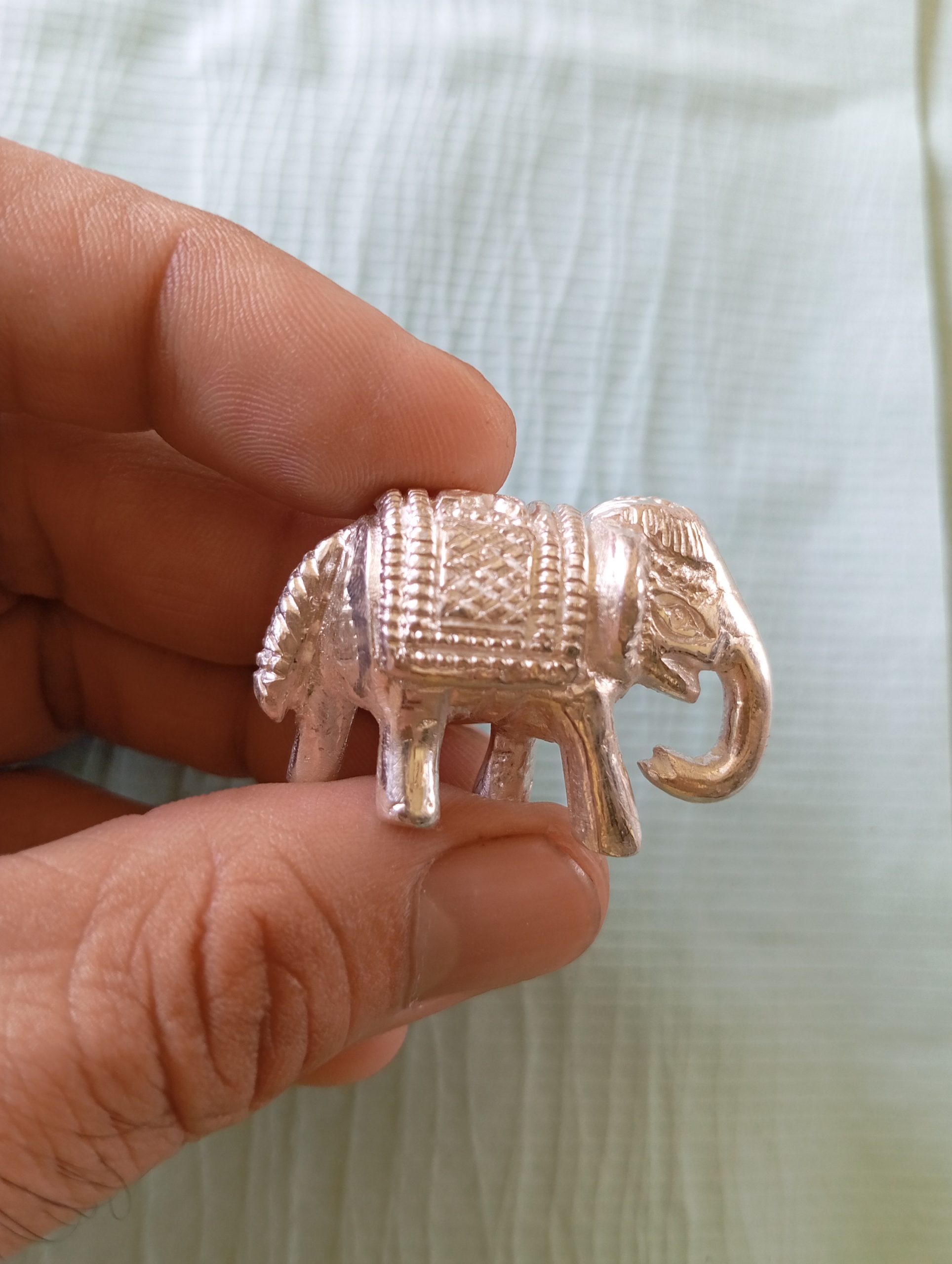 65 ग्राम शुद्ध चांदी (99.50%) से बना बिना जोड़ का हाथी ll pure silver jointless ELEPHANT ll with 99.50% hallmark - Image 8